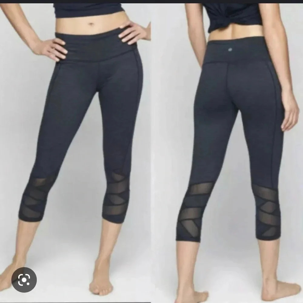 ! Athleta Navy Jacquard Mantra Capri Yoga Fitness Pant Small